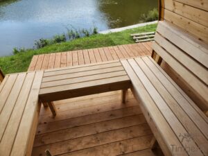 Entrée par le côté + poêle sur le côté + bancs en u (23)