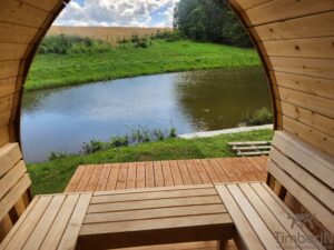 Entrée par le côté + poêle sur le côté + bancs en u (24)