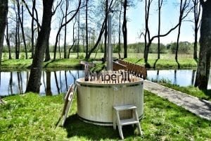 Wooden hot tub basic model made of siberian spruce larch 15