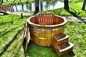 Wooden hot tub thermowood deluxe spa model 17
