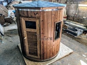 Outdoor sauna for limited garden space 1