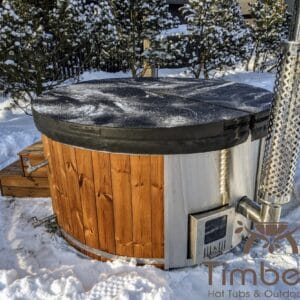 Insulated cover for hot tub
